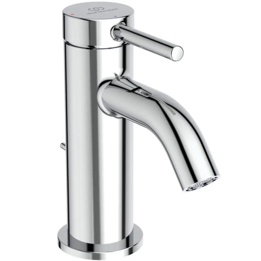 Chromene Armatur von Ideal Standard mit einem runden Kopf und einem seitlichen Hebel zur Wassersteuerung. Die Auslaufform ist schmal und haarscharf.